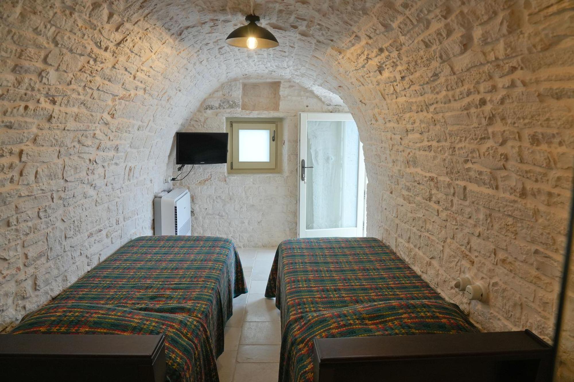 阿尔贝罗贝洛Trulli Occhi Di Pietra Historical Experience别墅 外观 照片