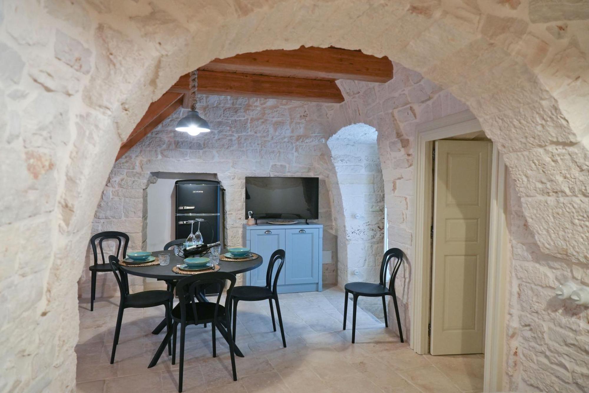 阿尔贝罗贝洛Trulli Occhi Di Pietra Historical Experience别墅 外观 照片